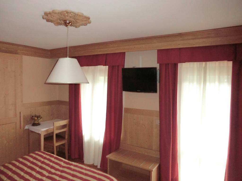 Albergo Garni Ajarnola Ауронцо-ди-Кадоре Номер фото
