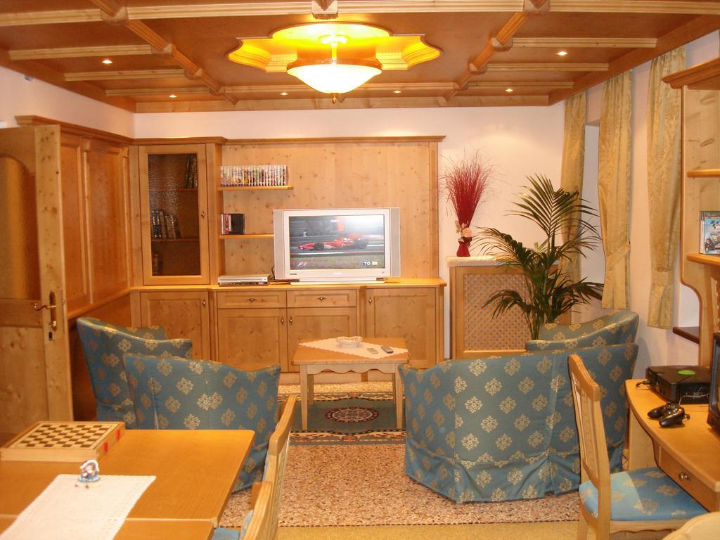 Albergo Garni Ajarnola Ауронцо-ди-Кадоре Экстерьер фото