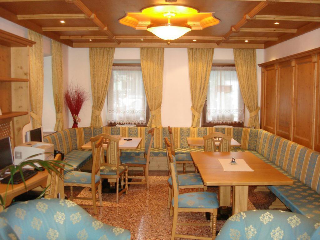 Albergo Garni Ajarnola Ауронцо-ди-Кадоре Экстерьер фото